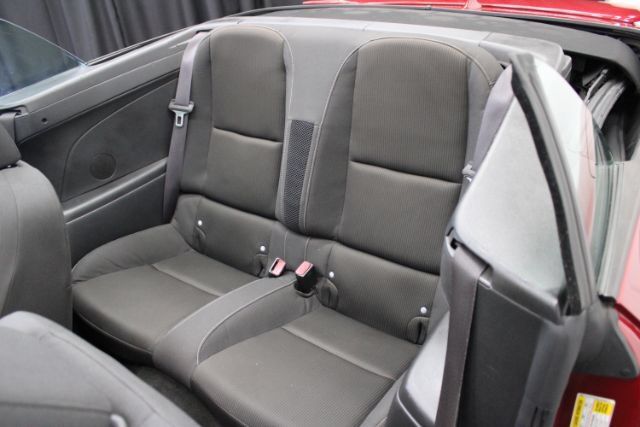 Used 2015 Chevrolet Camaro LT RWD image 21