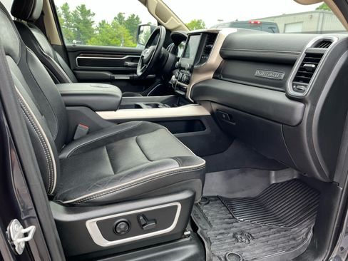 Used 2019 RAM 1500 Laramie AWD/4WD image 37