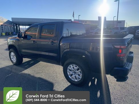 Used 2023 Nissan Frontier SV w/ Technology Package image 6