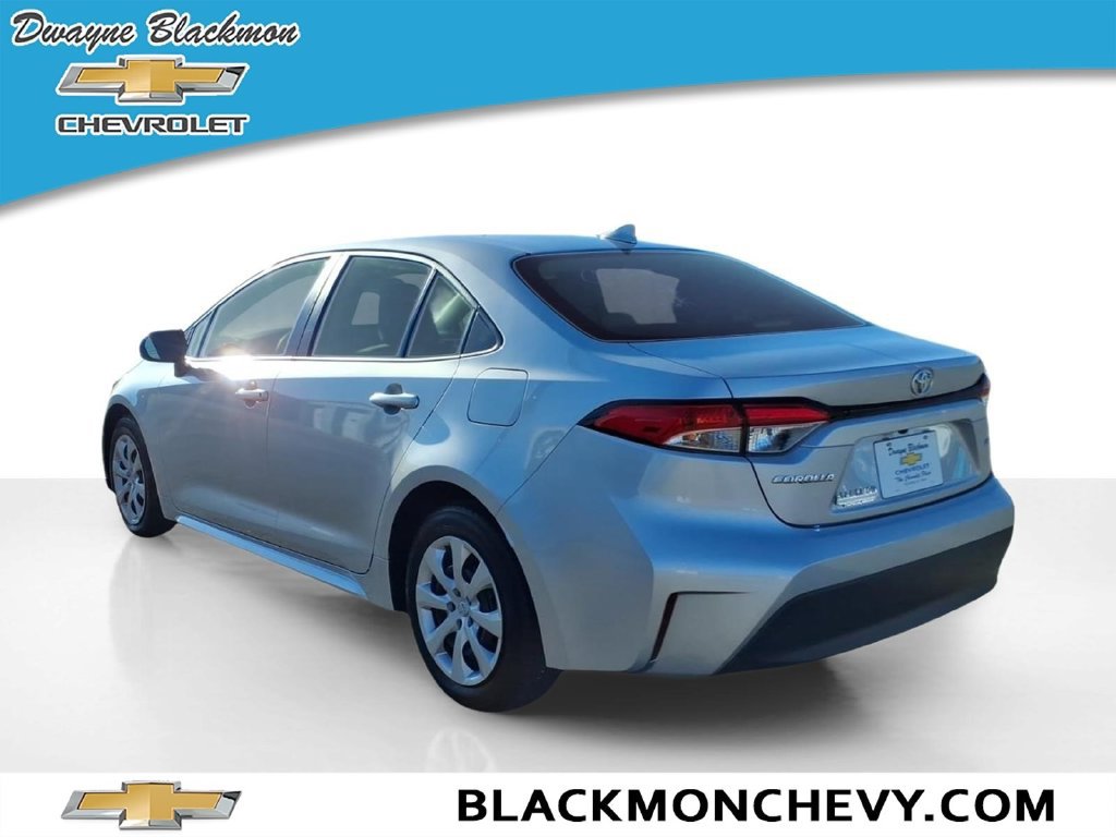 Used 2024 Toyota Corolla LE FWD image 5