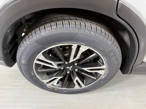 Used 2023 Mitsubishi Eclipse Cross SE image 10