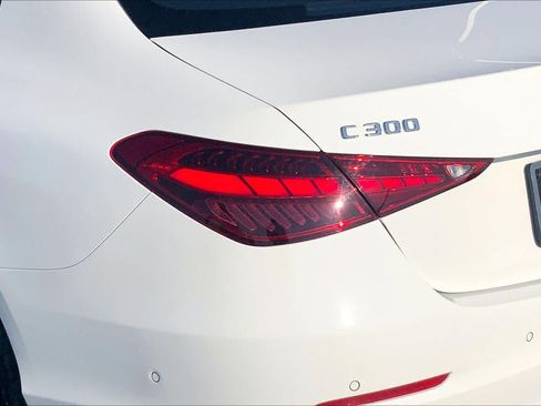 Used 2025 Mercedes-Benz C 300 Sedan image 29