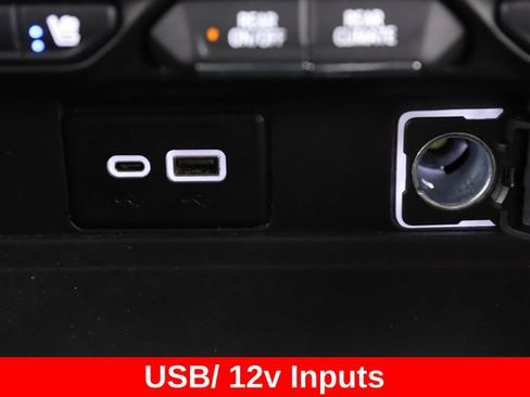 Used 2024 GMC Yukon XL SLT w/ SLT Luxury Package AWD/4WD image 26