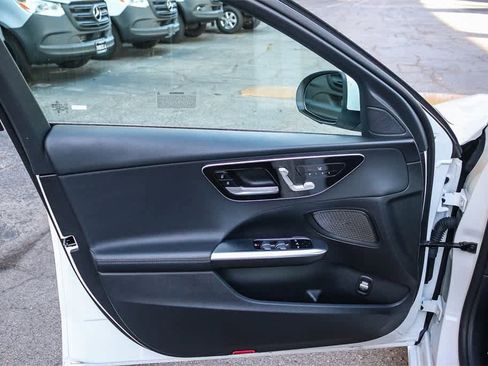 Used 2023 Mercedes-Benz C 300 Sedan image 18