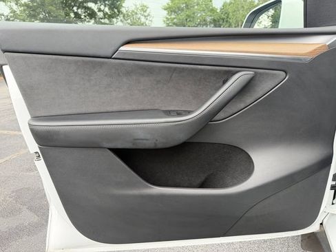 Used 2023 Tesla Model Y Performance AWD/4WD image 11
