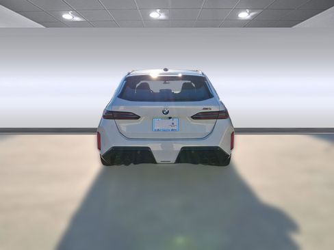 New 2026 BMW M5 Touring image 10