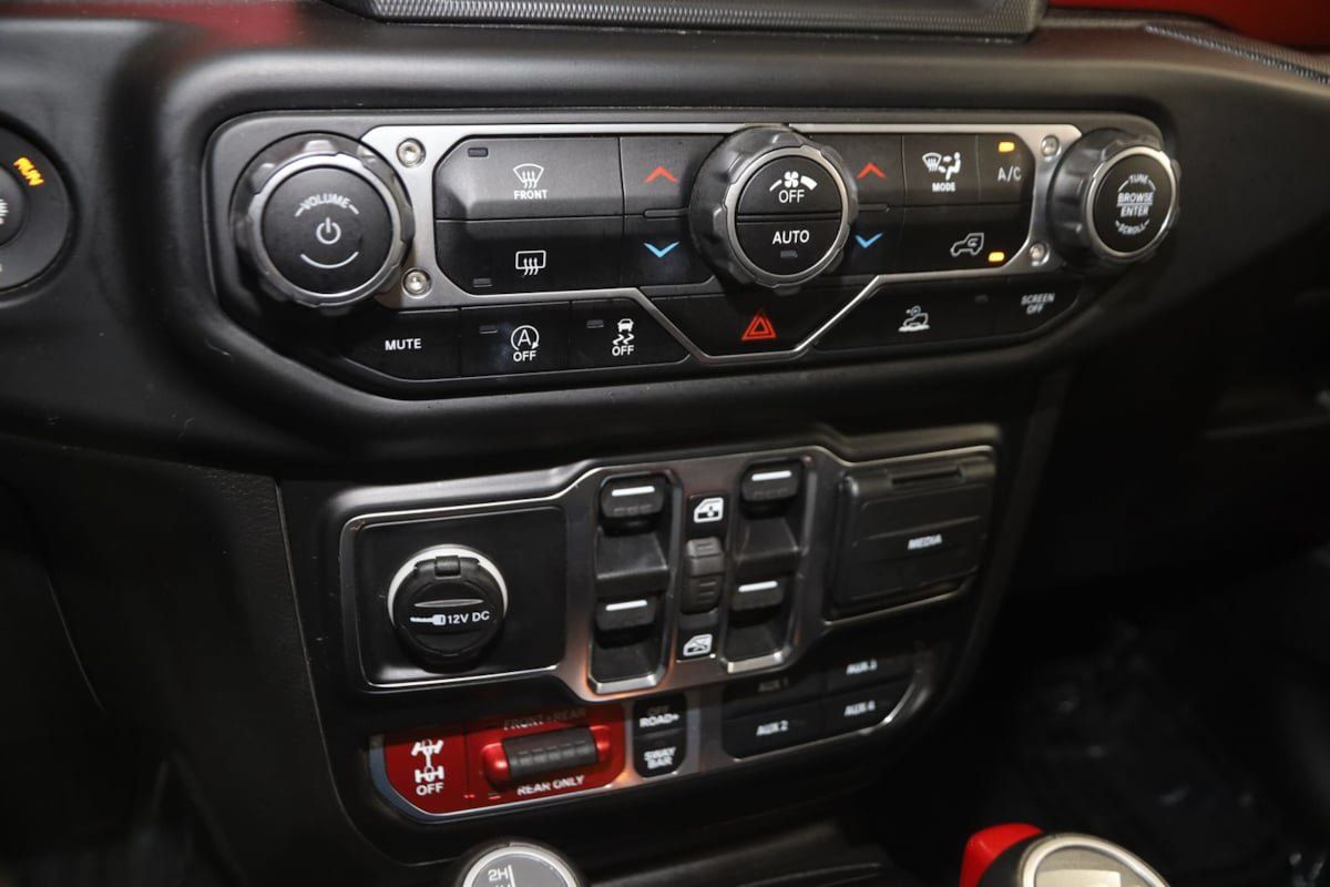 Used 2021 Jeep Gladiator Rubicon AWD/4WD image 29