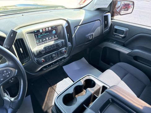 Used 2018 Chevrolet Silverado 1500 LT w/ LPO, Black Pack image 22