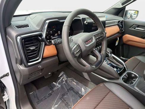 New 2026 GMC Canyon AT4 w/ Technology Plus Package AWD/4WD image 21
