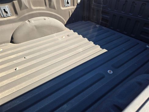 Used 2015 Ford F150 XLT w/ Equipment Group 302A Luxury image 18