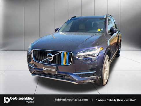 Used 2017 Volvo XC90 T6 Momentum w/ Vision Package AWD/4WD image 6