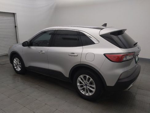 Used 2020 Ford Escape SE FWD image 3