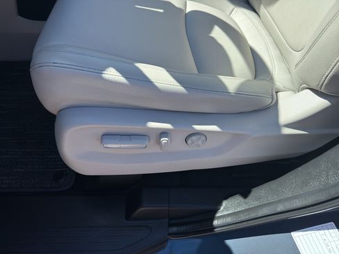 Used 2025 Honda Odyssey EX-L image 14