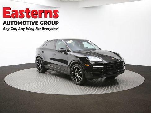 Used 2024 Porsche Cayenne Coupe w/ Premium Package Plus image 50