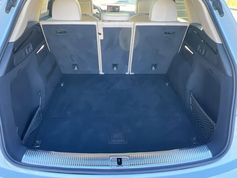 Used 2020 Audi Q5 Prestige w/ Prestige Package image 10