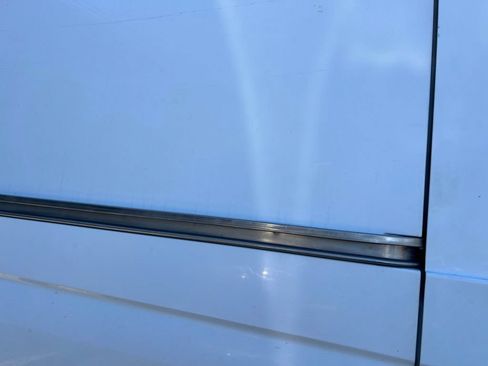 Used 2017 Mercedes-Benz Sprinter 2500 image 9