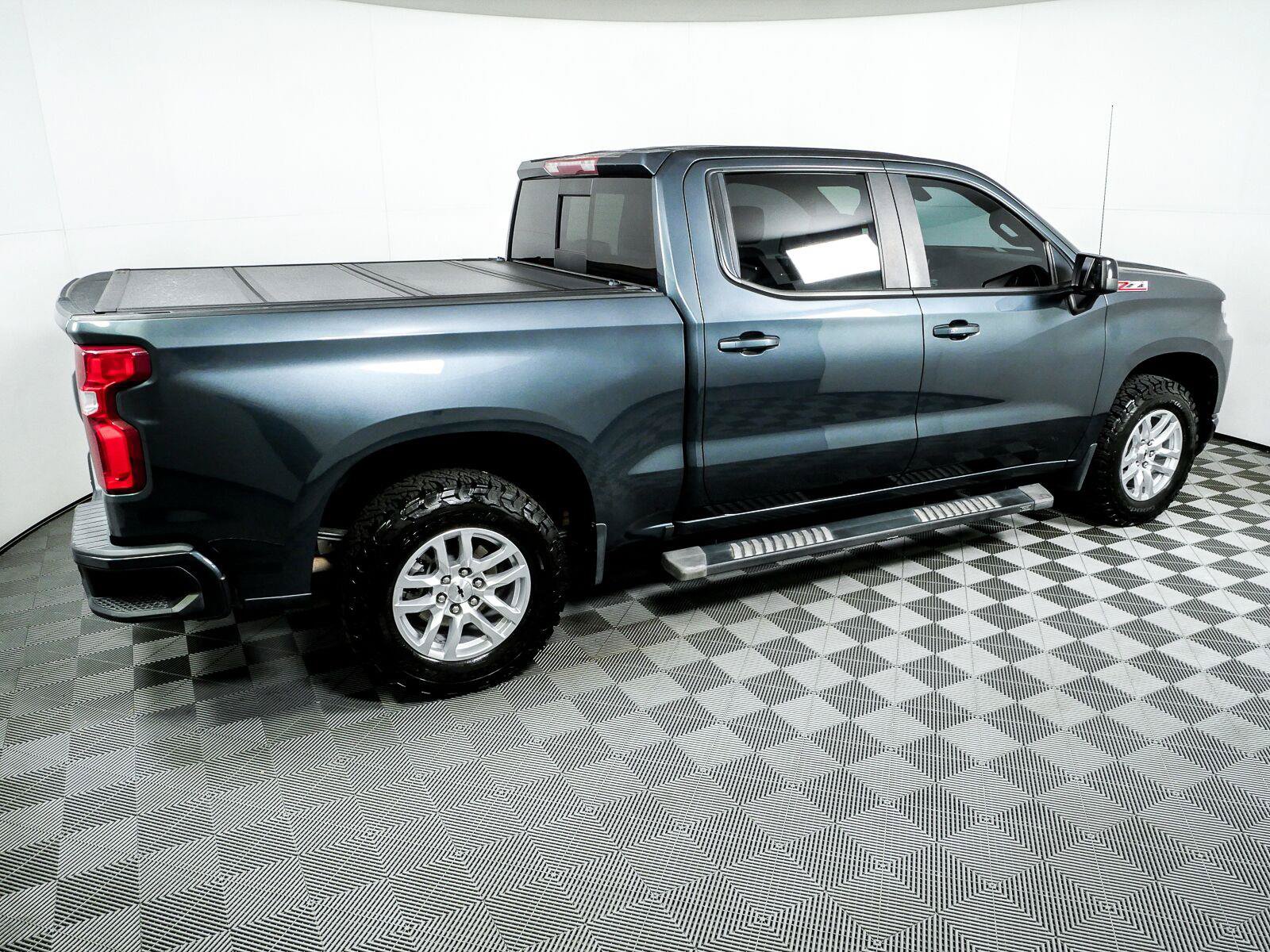 Used 2020 Chevrolet Silverado 1500 RST AWD/4WD image 2