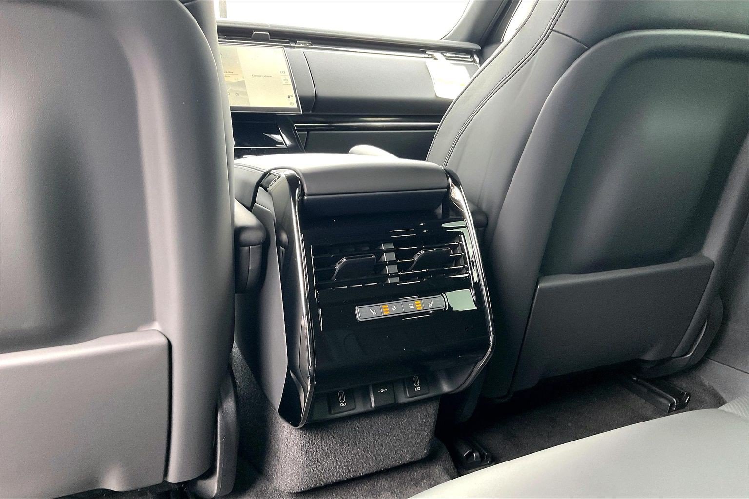 New 2026 Land Rover Range Rover Sport Dynamic SE AWD/4WD image 19