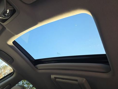 Used 2017 Honda Pilot Touring image 44