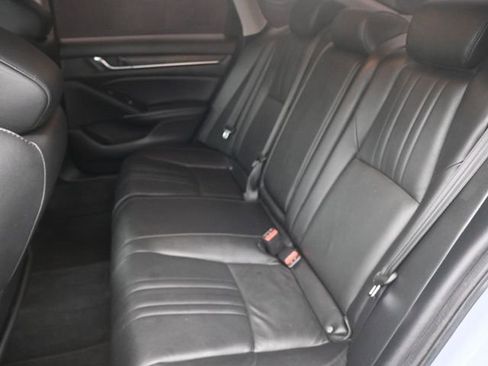 Used 2021 Honda Accord Touring image 10