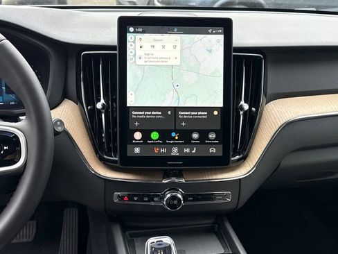 New 2026 Volvo XC60 B5 Plus w/ Protection Package Premier image 15