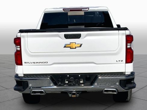 Used 2021 Chevrolet Silverado 1500 LTZ AWD/4WD image 5