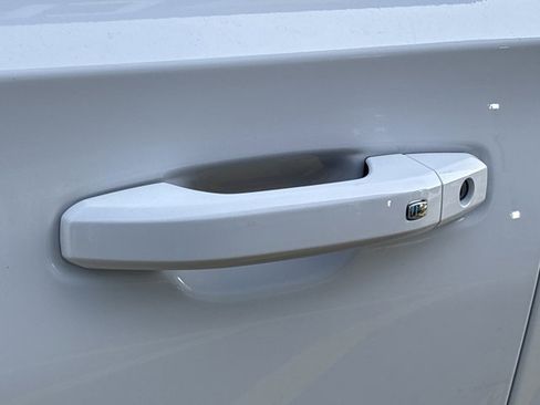 Used 2022 Chevrolet Tahoe RST w/ Sport Performance Package image 15