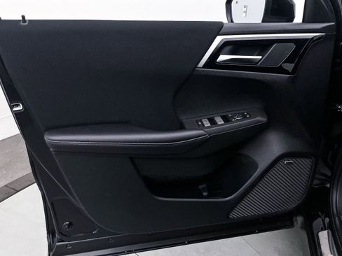 New 2025 Mitsubishi Outlander ES image 9