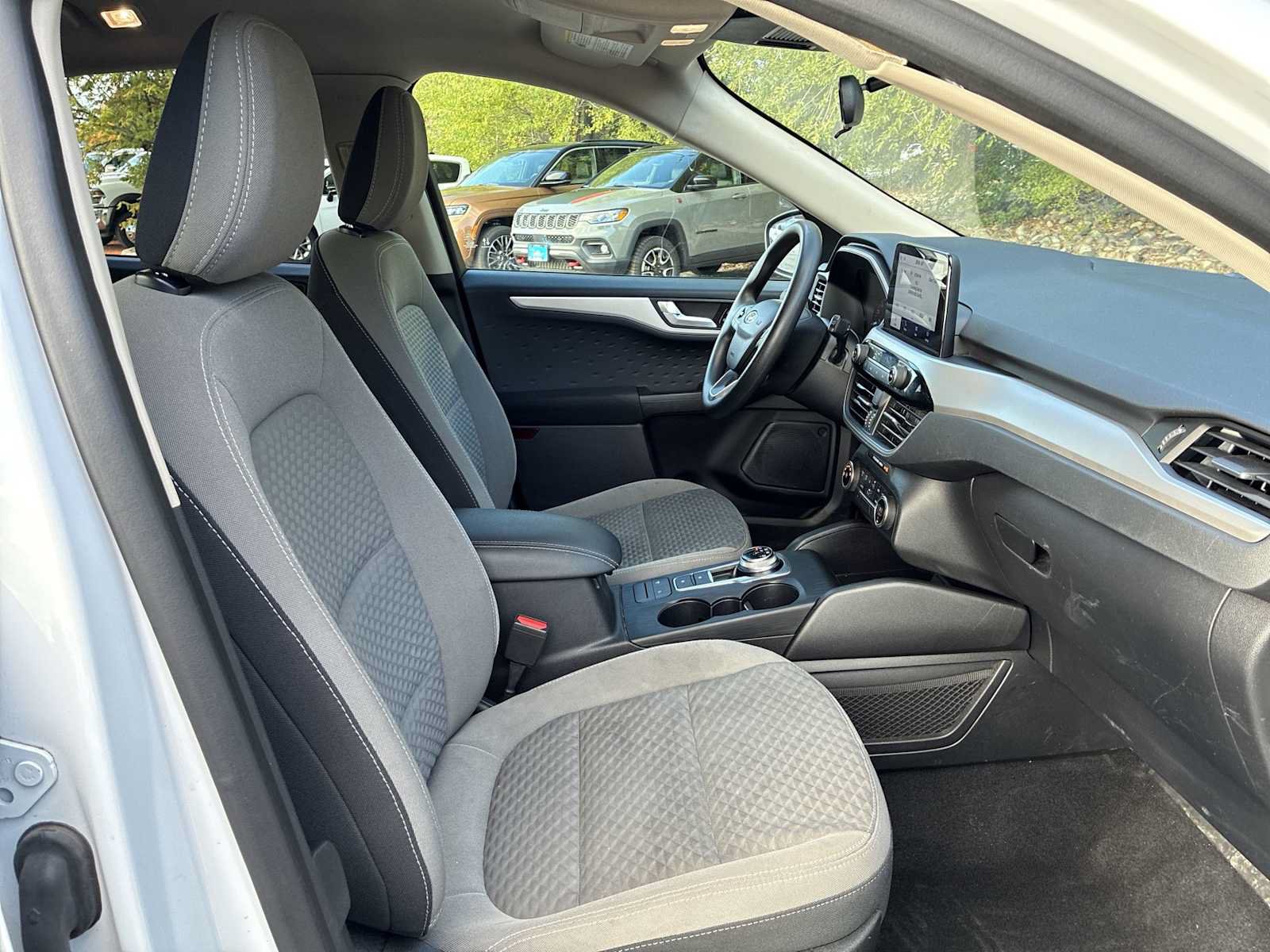 Used 2020 Ford Escape SE AWD/4WD image 23