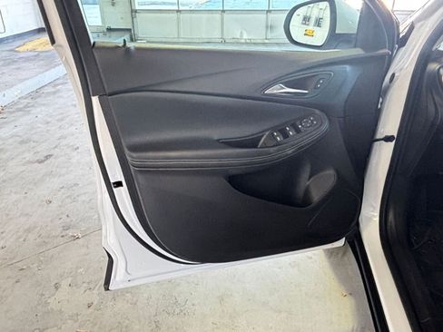 Used 2025 Buick Encore GX Preferred image 23