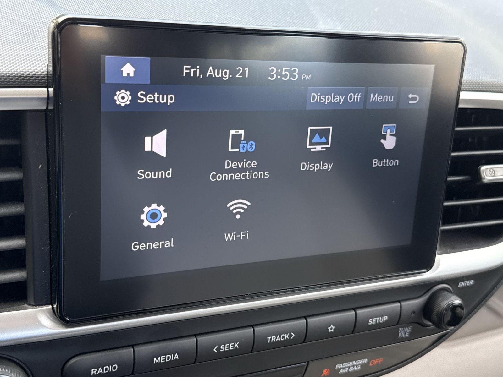 Certified 2024 Hyundai Venue SEL FWD image 20