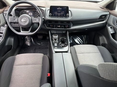 Used 2023 Nissan Rogue SV image 15
