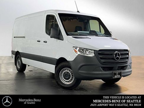 Used 2025 Mercedes-Benz Sprinter 2500 image 1