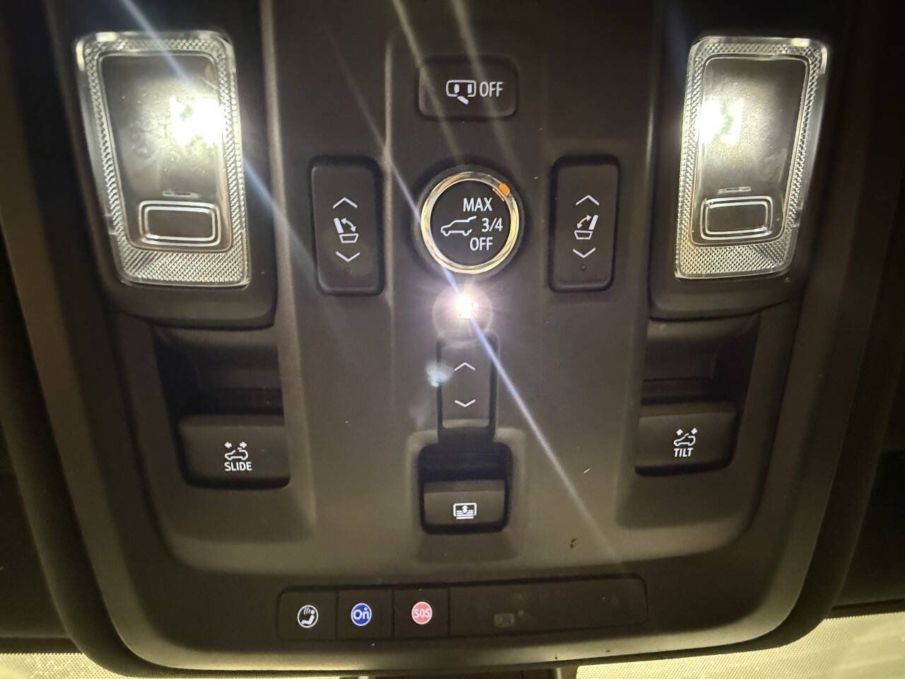 Used 2021 GMC Yukon Denali w/ Denali Ultimate Package AWD/4WD image 28