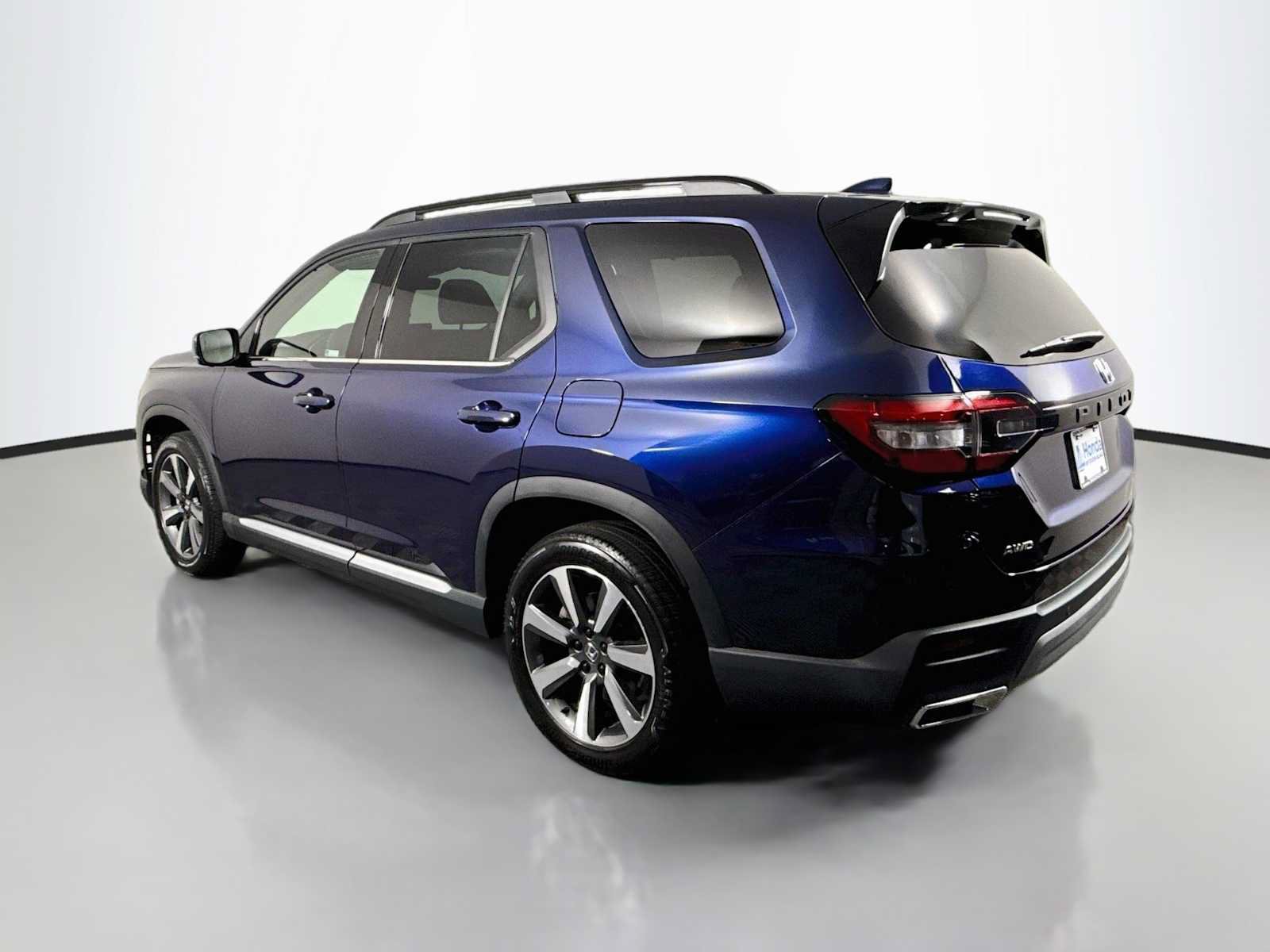 Certified 2024 Honda Pilot Elite image 5