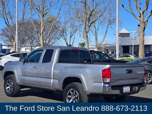 Used 2016 Toyota Tacoma SR5 image 7