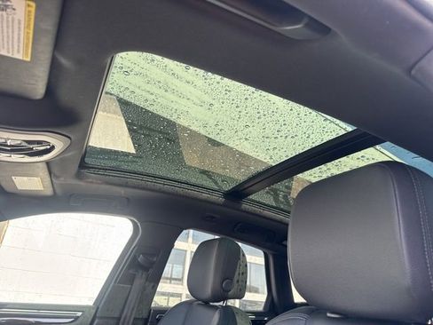 Used 2021 Porsche Macan image 11