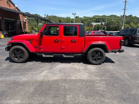 Used 2022 Jeep Gladiator Sport AWD/4WD image 8