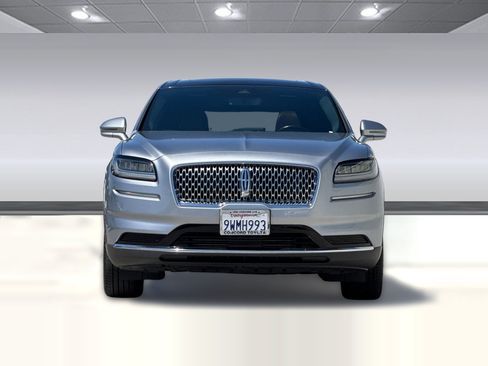 Used 2022 Lincoln Nautilus Reserve w/ Cargo Utility Package FWD image 5
