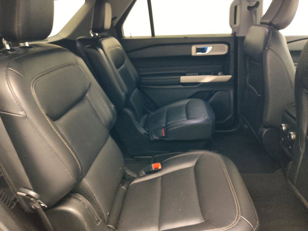 Used 2021 Ford Explorer Limited w/ Equipment Group 301A RWD image 19
