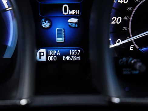 Used 2015 Toyota Avalon Limited image 21