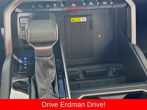 Used 2023 Toyota Tundra Limited AWD/4WD image 19