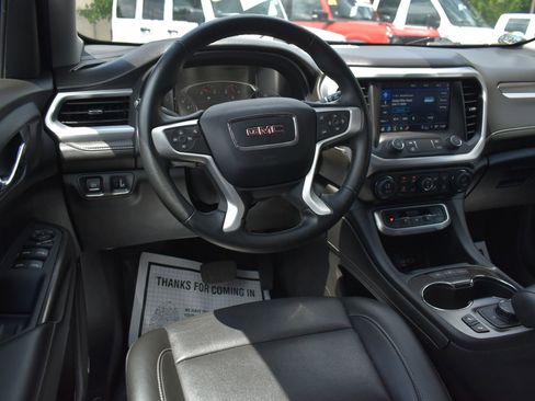 Used 2023 GMC Acadia SLT image 19
