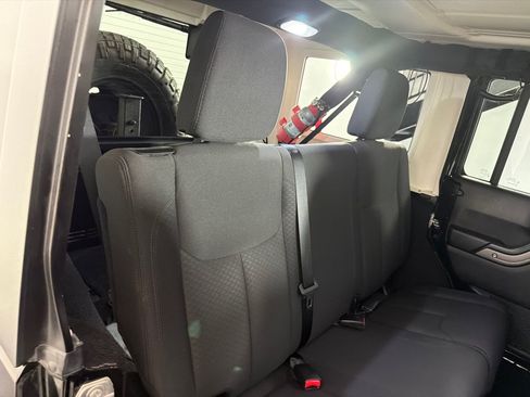 Used 2017 Jeep Wrangler Unlimited Sport w/ Quick Order Package 24S AWD/4WD image 22