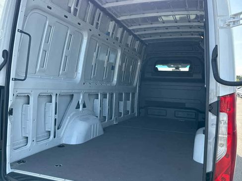 Certified 2025 Mercedes-Benz Sprinter 2500 image 11