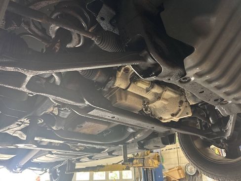 Used 2013 Chevrolet Suburban LTZ AWD/4WD image 27