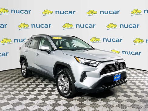 Used 2025 Toyota RAV4 XLE AWD/4WD image 1
