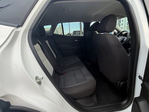 Used 2024 Chevrolet Trax LS FWD image 14