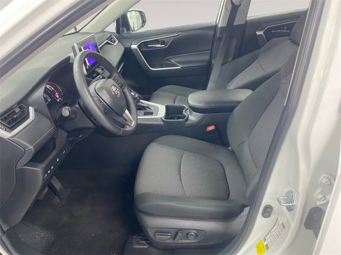 Used 2023 Toyota RAV4 XLE image 9