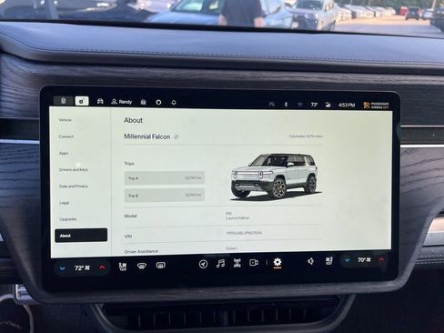 Used 2023 Rivian R1S Launch Edition image 13